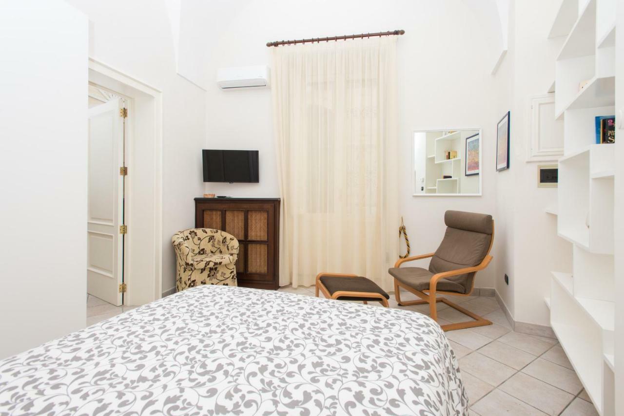 Il Garbino Suite And Apartment Лечче Экстерьер фото