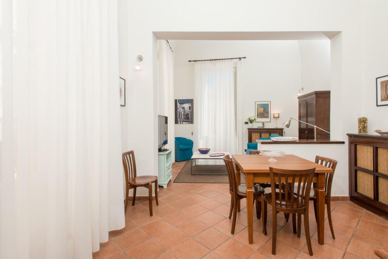 Il Garbino Suite And Apartment Лечче Экстерьер фото
