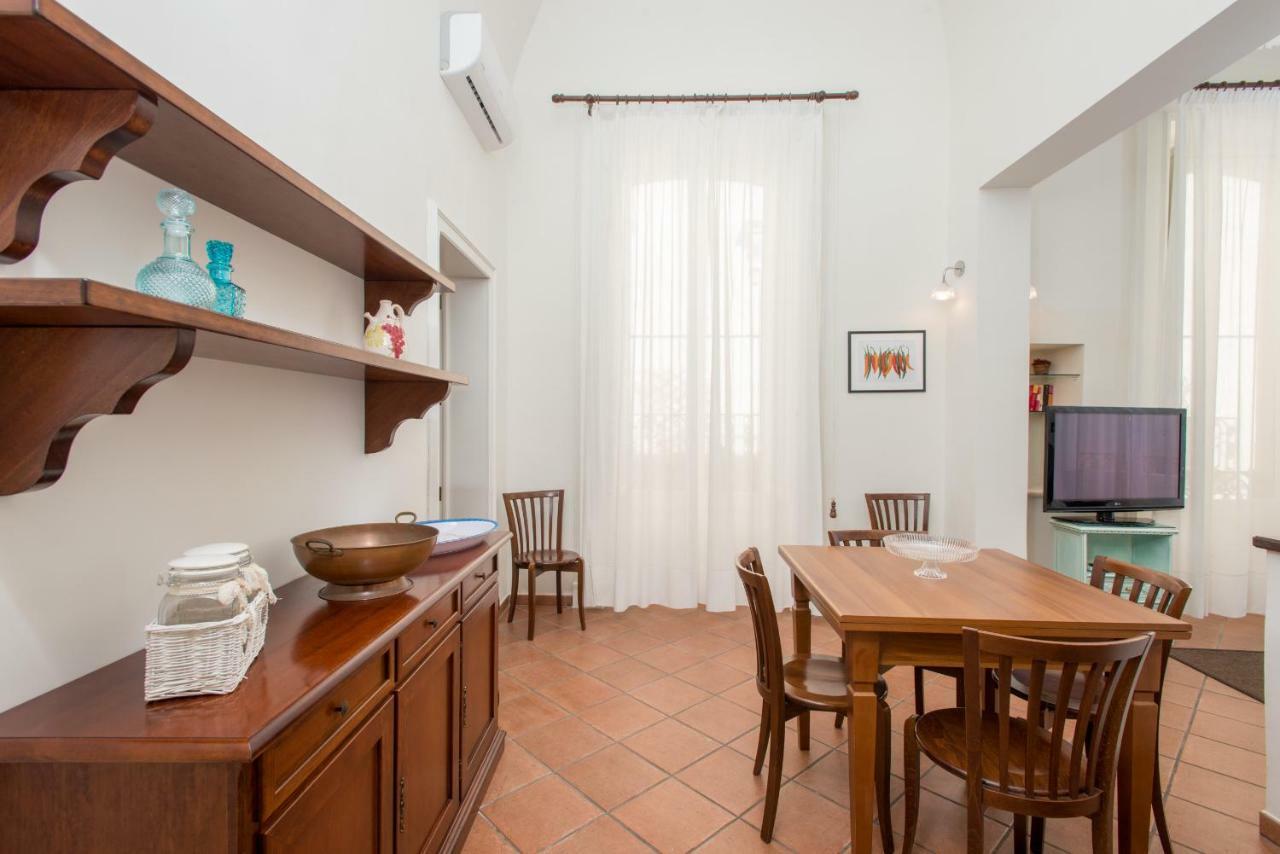 Il Garbino Suite And Apartment Лечче Экстерьер фото