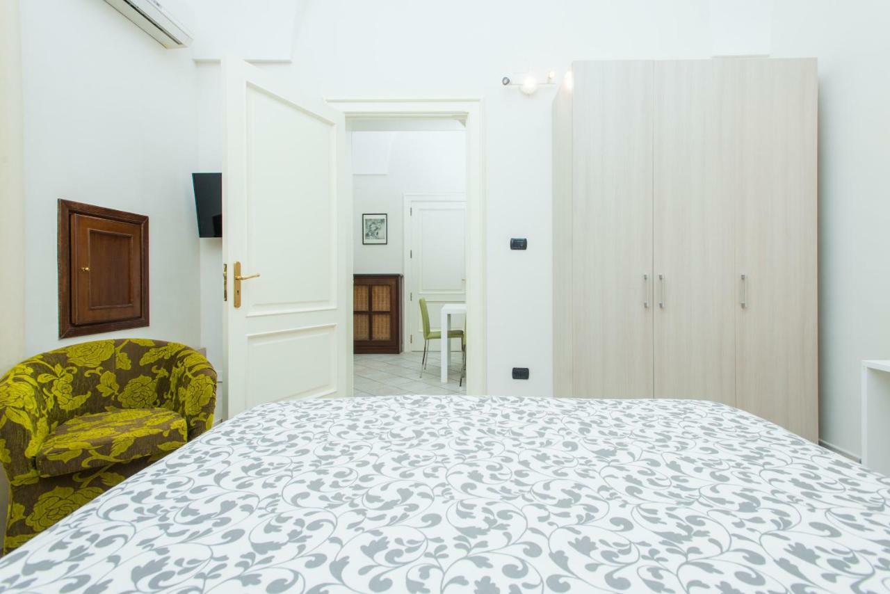 Il Garbino Suite And Apartment Лечче Экстерьер фото