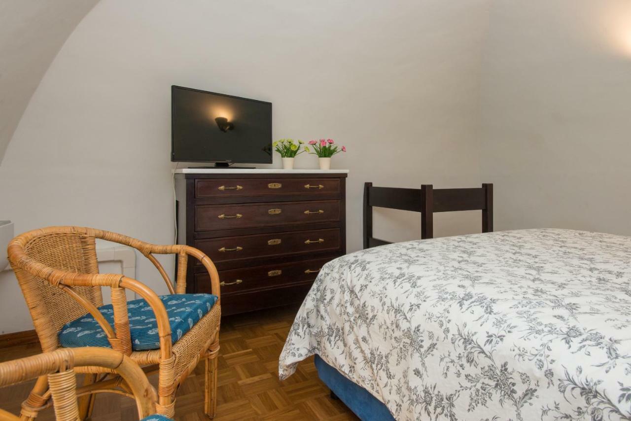 Il Garbino Suite And Apartment Лечче Экстерьер фото