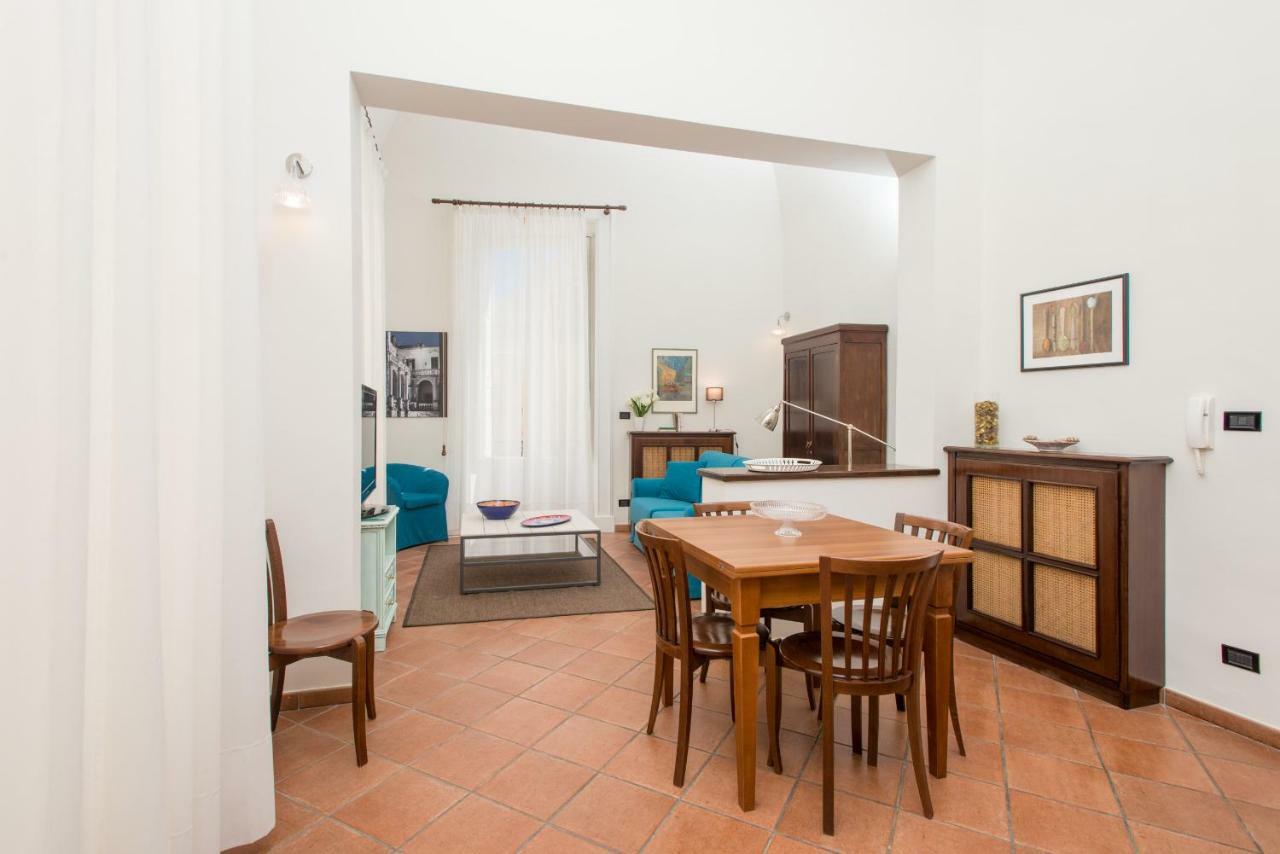 Il Garbino Suite And Apartment Лечче Экстерьер фото